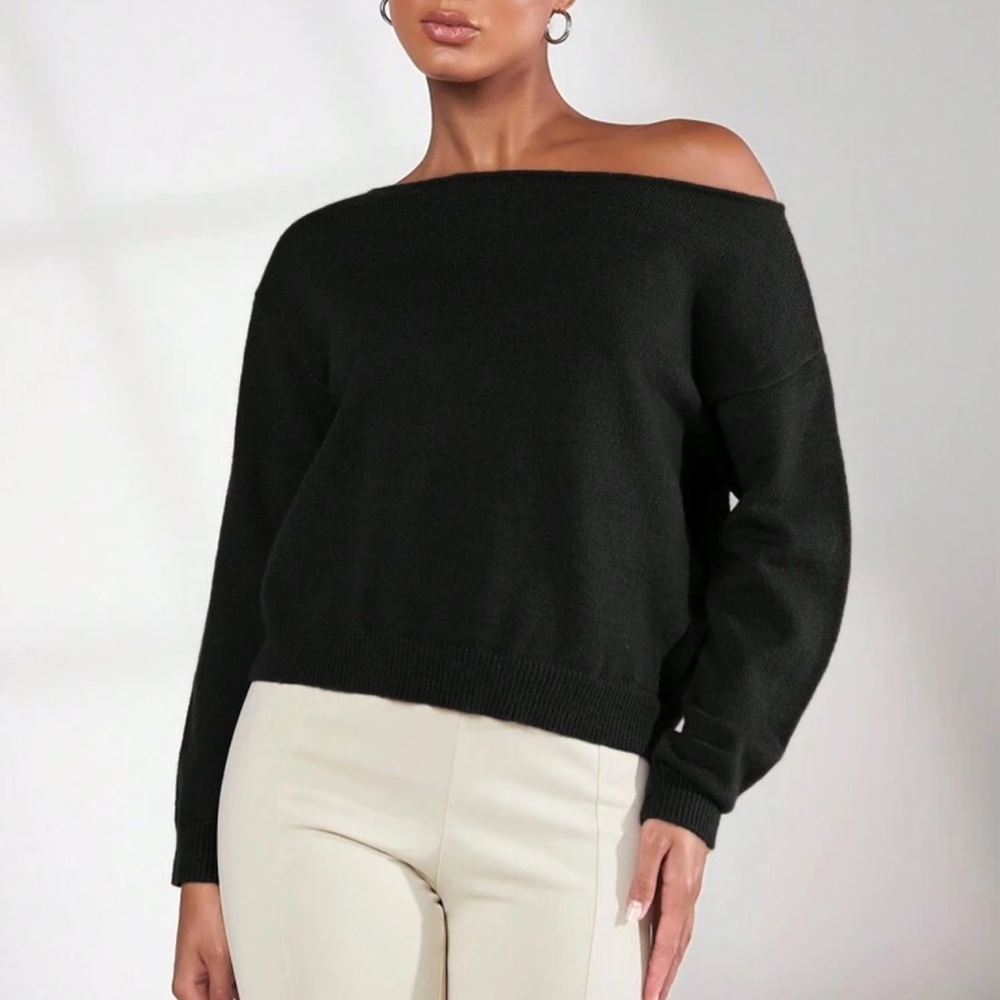 Women's Off the Shoulder Long Sleeve Sweater Black Size 8/10 Large BRAND NEW